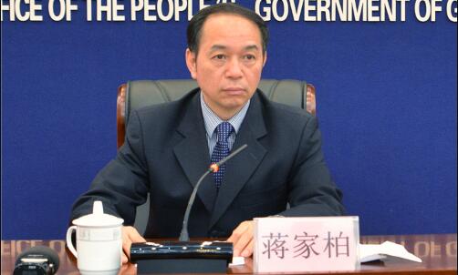 蔣家柏簡歷：廣西自治區(qū)人大法制委員會主任委員蔣家柏，曾任廣西自治區(qū)政府秘書長、水庫移民局局長、扶貧辦主任