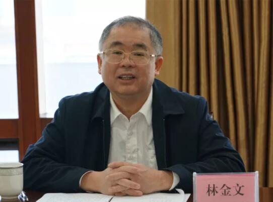 林金文簡歷：廣西自治區(qū)人大法制委員會副主任委員林金文，曾任廣西高院副院長、司法廳廳長、商務廳副廳長