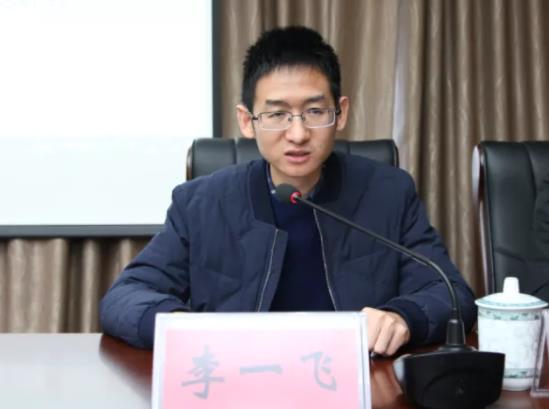 李一飛簡歷：龍勝縣委書記李一飛，曾任桂林市政府秘書長、市委副秘書長